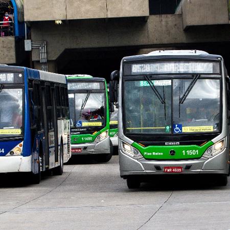9.jun.2020 - Movimentação de ônibus no Terminal da Barra Funda, na zona oeste da cidade de São Paulo - BRUNO ESCOLASTICO/PHOTOPRESS/ESTADÃO CONTEÚDO