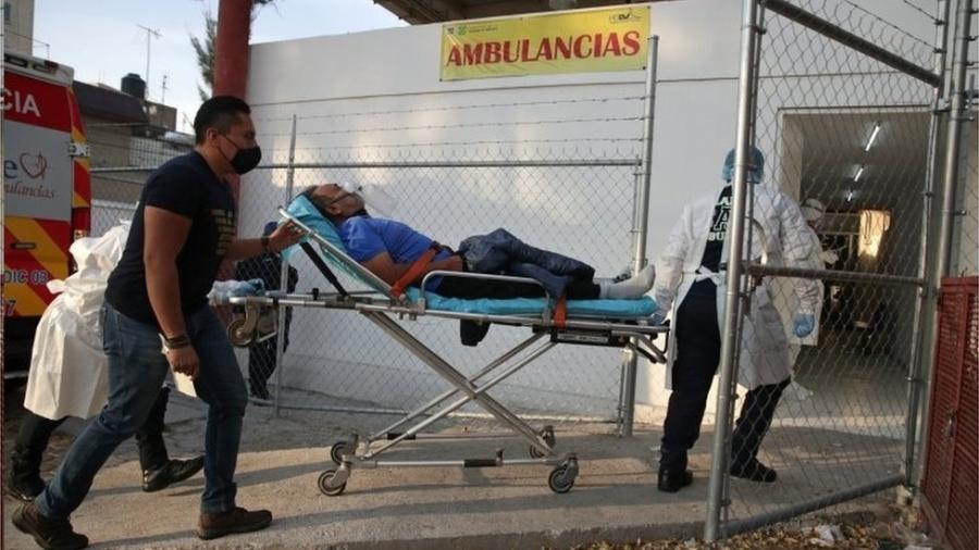 Médicos se queixam de que hospitais mexicanos estão sem insumos para tratar pacientes de covid-19 - Reuters