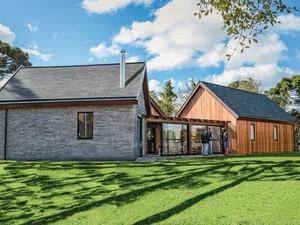 Um dos modelos de casa pré-fabricada TecVerde, empresa brasileira - Divulgação - Divulgação