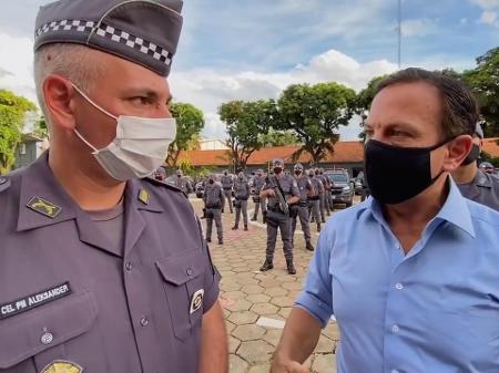 João Doria (PSDB), governador de São Paulo, postou vídeo com o coronel Aleksander Lacerda em inauguração de Batalhão de Ações Especiais de Sorocaba, em dezembro de 2020 - Reprodução