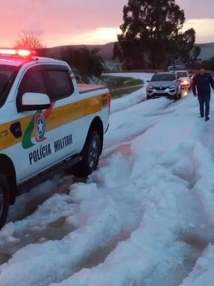 Santa Catarina: granizo faz paisagem ficar coberta