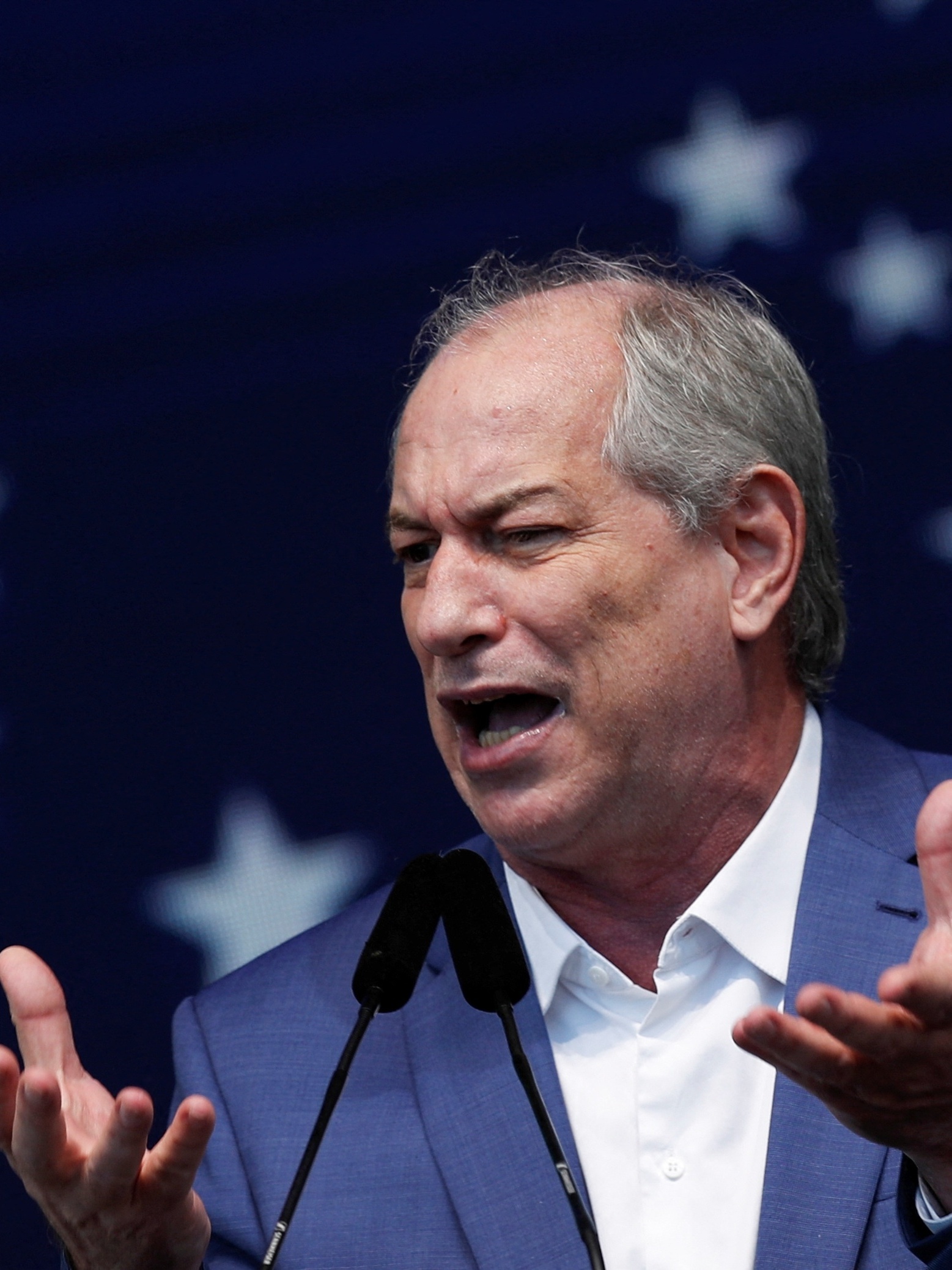 Ciro Gomes processa Eun cio Oliveira ap s amea a de despejo e acusa o