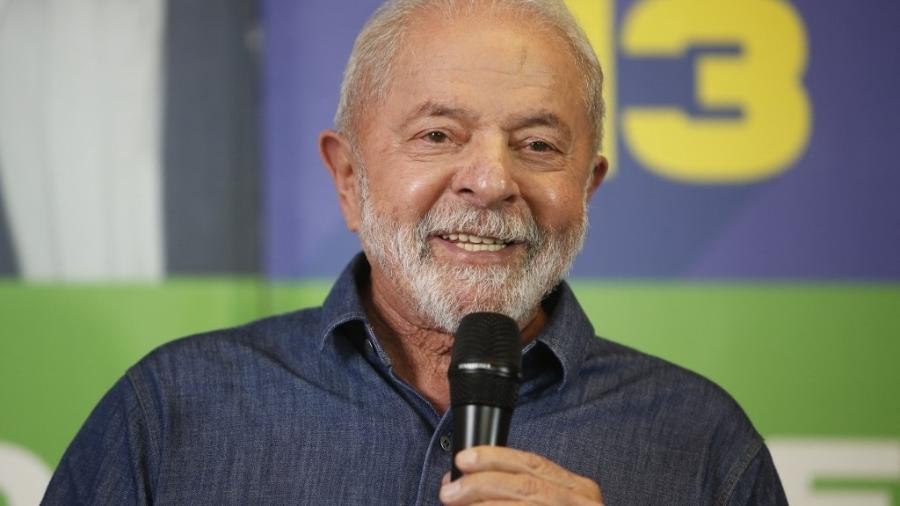 O ex-presidente Luiz Inácio Lula da Silva em evento de campanha em São Paulo - 24.out.2022 - Miguel Schincariol/AFP