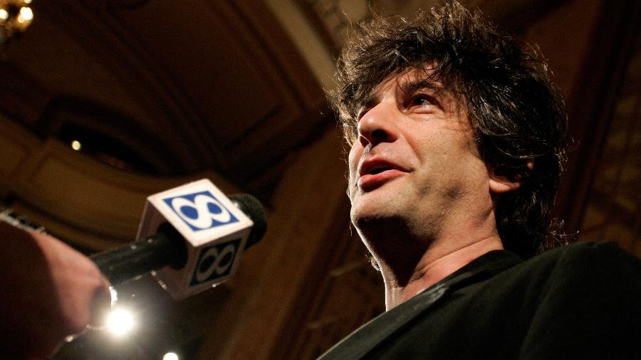 Neil Gaiman, autor de 'Sandman', pede US$ 500 mil a mulher que o acusa de abuso sexual Neil Gaiman, autor de 'Sandman', pede US$ 500 mil a mulher que o acusa de abuso sexual