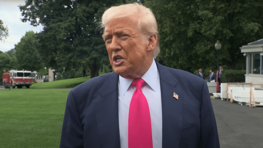 Donald Trump quer nomear o ex-advogado para cargo de juiz federal Donald Trump quer nomear o ex-advogado para cargo de juiz federal