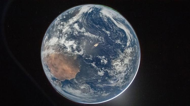 Nasa divulga fotos da Terra diretamente do espaço durante a missão Artemis 2