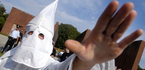 Ku Klux Klan defende a superioridade dos descendentes de europeus sobre negros e judeus - Getty Images