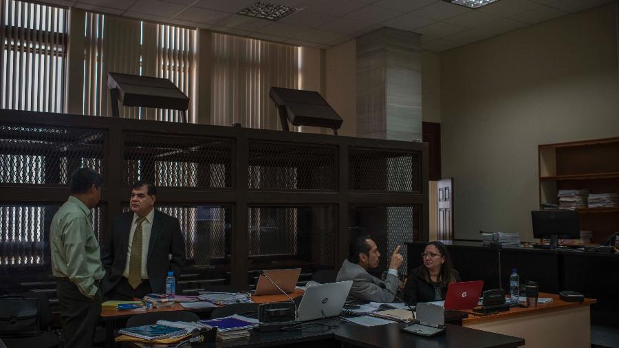 Investigadores e advogados anticorrupção se preparam para um julgamento na Cidade da Guatemala - Daniele Volpe/The New York Times