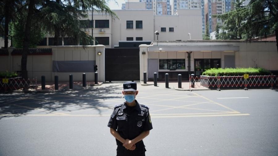 27/07/2020 - Consulado dos Estados Unidos em Chengdu (China) é desativado - Noel Celis / AFP