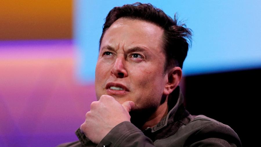 Elon Musk foi uma das personalidades que assinou abaixo-assinado que pede uma pausa no desenvolvimento de inteligência artificial - REUTERS/Mike Blake