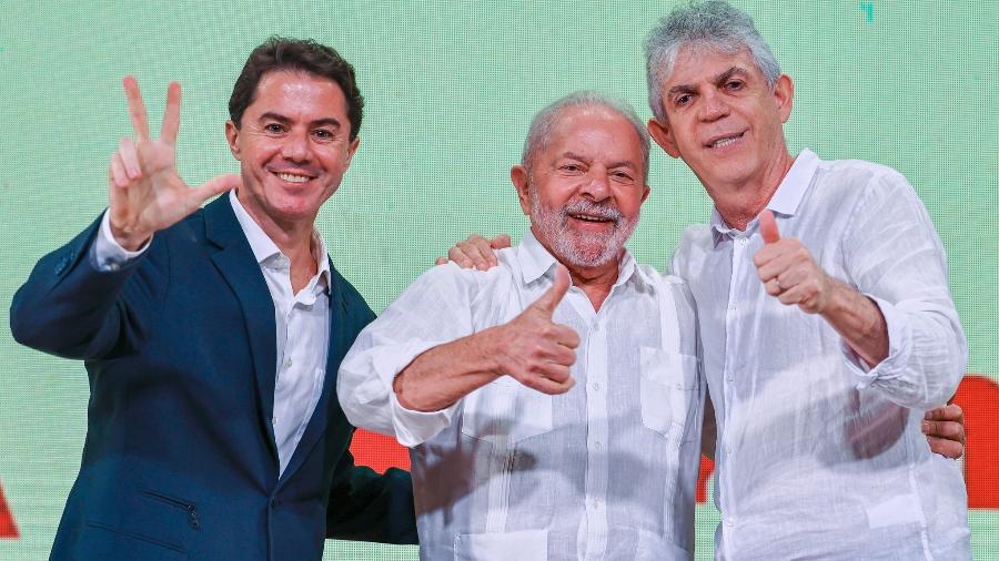 O senador Veneziano do Rêgo (MDB-PB), o ex-presidente Lula (PT) e o ex-governador da Paraíba Ricardo Coutinho (PT) em evento de pré-campanha em Campina Grande (PB) - Ricardo Stuckert