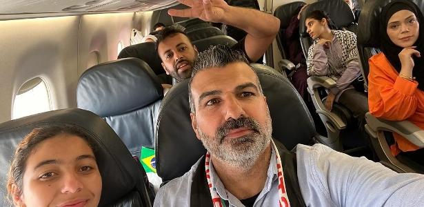 Grupo de 32 brasileiros que estava na Faixa de Gaza embarcou em avião da FAB na manhã desta segunda (13)