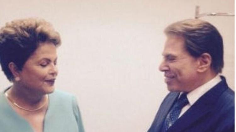 Dilma Rousseff e Silvio Santos conversam antes de debate