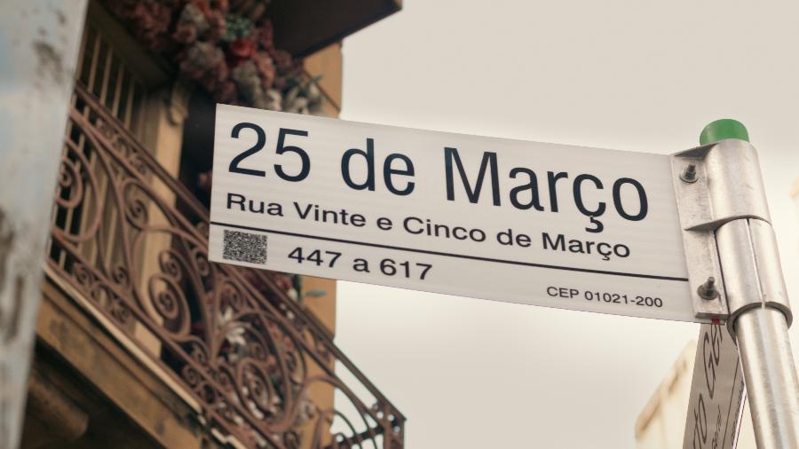 Rua 25 de Março, em São Paulo, é famoso centro de compras popular Rua 25 de Março, em São Paulo, é famoso centro de compras popular
