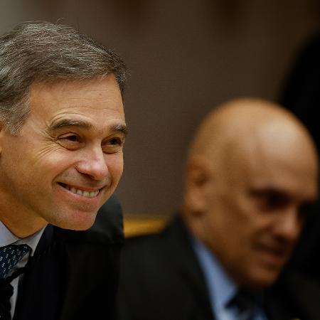 Associação de delegados da PF critica Mendonça e escalada da crise com STF