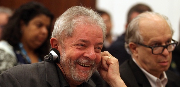 O ex-presidente Luiz Inácio Lula da Silva participa da conferência "Novos Desafios da Democracia", realizado em parceria com as fundações Friedrich Ebert e Perseu Abramo, no Hotel Grand Mercure, em São Paulo, nesta segunda- feira (22) - Felipe Rau/Estadão Conteúdo