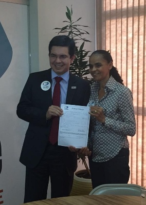 Ao lado da ex-ministra Marina Silva, o senador Randolfe Rodrigues oficializou seu ingresso na Rede Sustentabilidade - Reprodução/Twitter