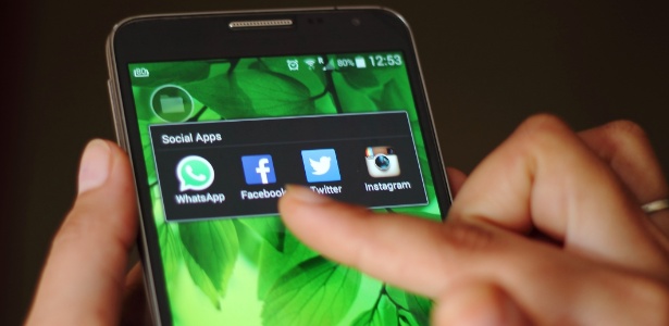 Chega? Deu? Revoltou? Tchau, primos? Aprenda a vazar dos grupos de WhatsApp - Getty Images