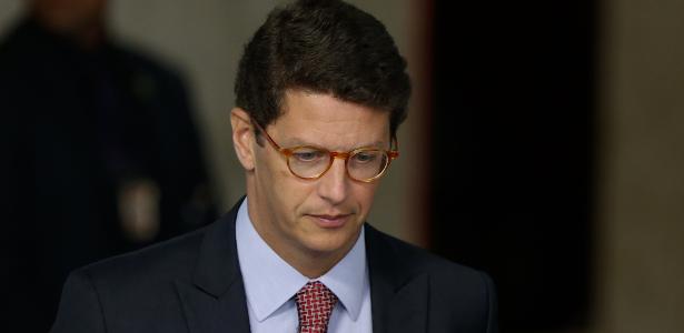 Salles é vaiado e se retira do Senado em sessão sobre meio ambiente