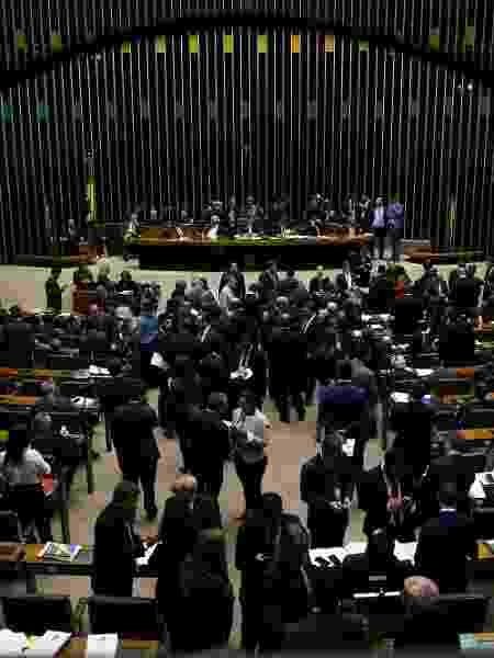 Constituição prevê ao mesmo tempo a chamada 'imunidade parlamentar', mas também perda de mandato por 'quebra de decoro' ou por 'abuso das prerrogativas' dos congressisas - Pedro Ladeira/Folhapress