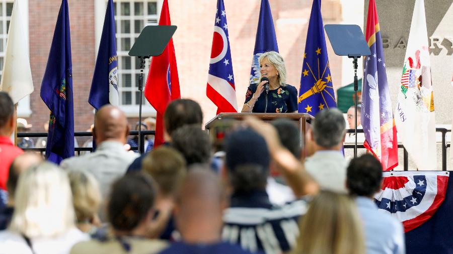 4;jul.2021 - Primeira-dama Jill Biden fala durante celebração anual de independência dos EUA, na Filadélfia, Pensilvânia - Hannah Beier/Reuters