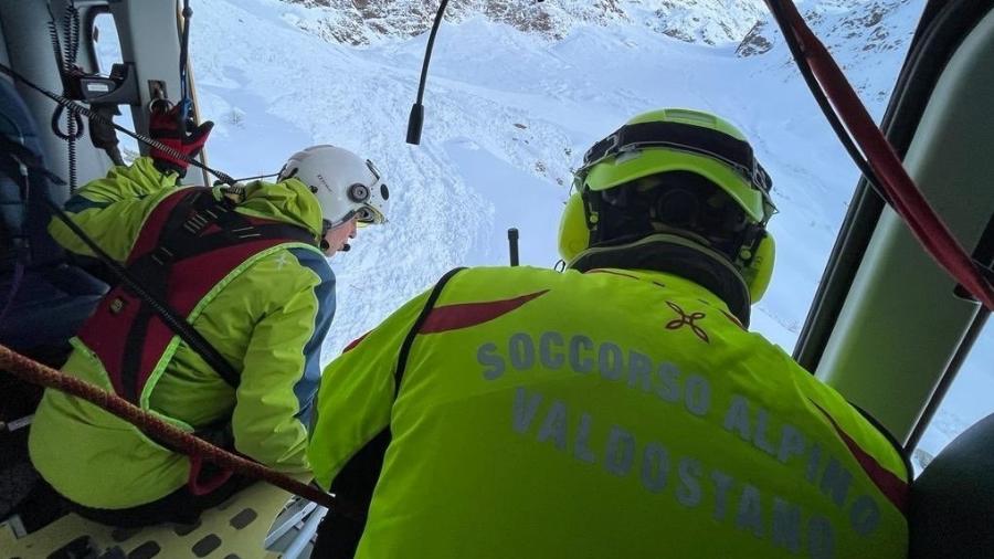 Autoridades alertaram do risco de avalanches na região de Vallelunga após as fortes nevascas que atingiram a área - cnsas_official/Reprodução