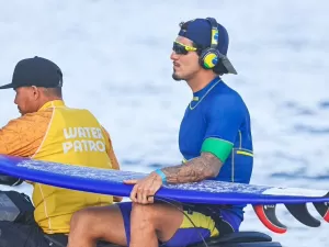 Como é o fone de ouvido que Gabriel Medina usa nas Olimpíadas de Paris?