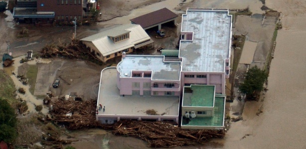 Os nove corpos foram encontrados dentro de um asilo na cidade de Iwaizumi, que sofreu fortes inundações - Kyodo/Reuters