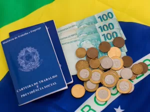 Salário mínimo de 2025: confira valor do piso nacional e quem recebe