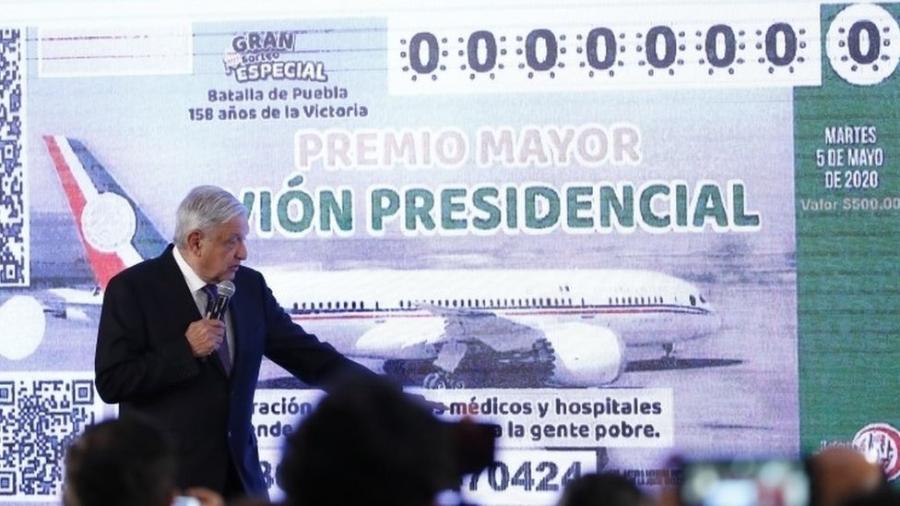 O presidente mexicano descreveu o avião como símbolo do excesso governamental - EPA