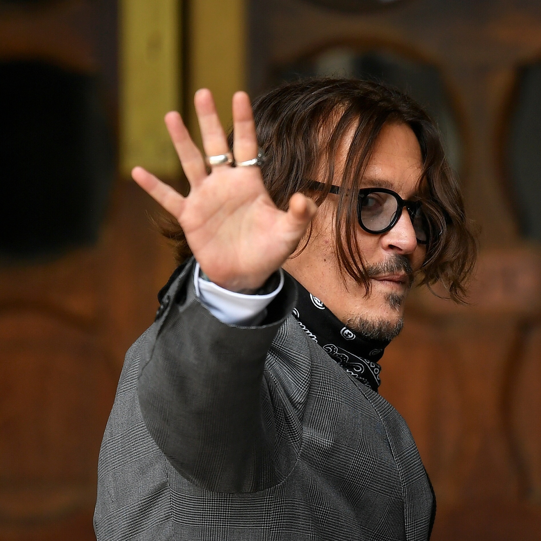 Depp x Heard: fã do ator já gastou US$ 30 mil para acompanhar