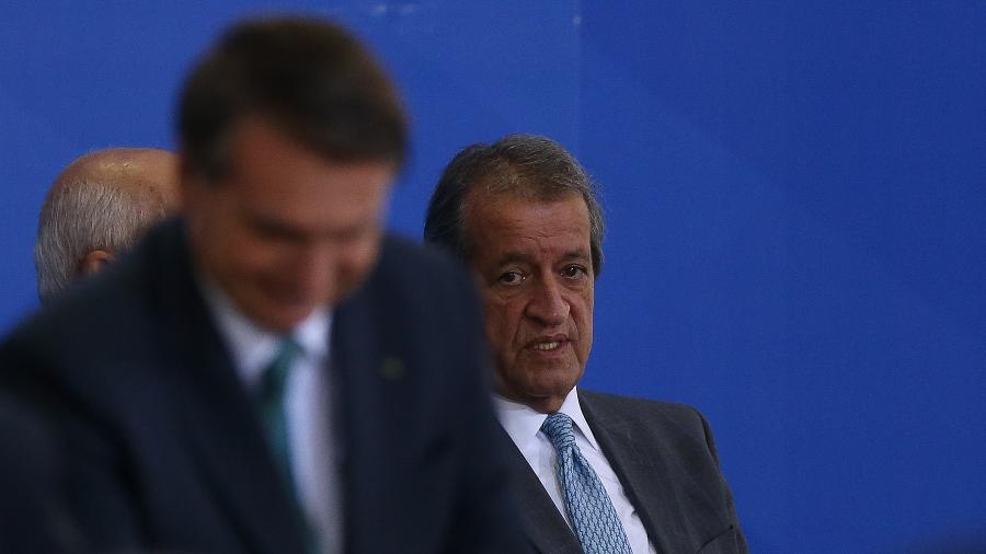 Jair Bolsonaro e o presidente do seu partido, o PL, Valdemar Costa Neto
