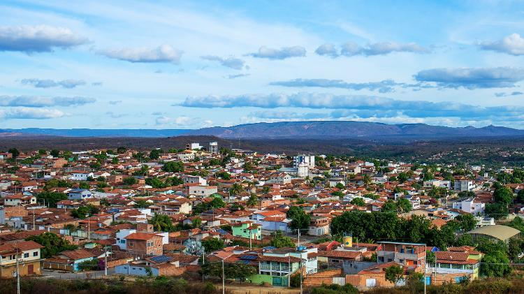 Araçuaí tem 34 mil habitantes e fica na região do Vale do Jequitinhonha, em Minas Gerais