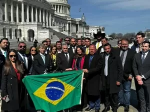 Câmara pagou pelo menos R$ 52,8 mil para deputados irem aos EUA 'denunciar' censura de Moraes