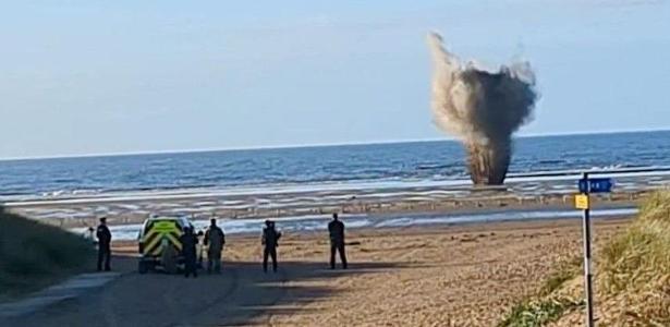 Bomba da 2ª Guerra é detonada no mar