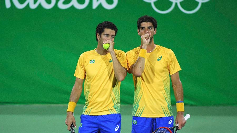 Sá e Bellucci em ação pelo torneio de tênis de duplas masculinas na Olimpíada de 2016 - Toby Melville/Reuters