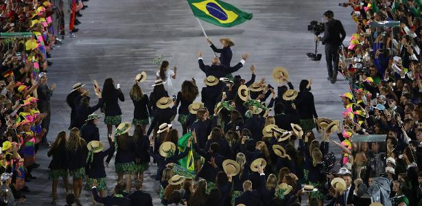 Delegação brasileira na cerimônia de abertura da Rio-2016: atletas relatam falta de valorização e de condições de trabalho. - David Rogers/Getty Images