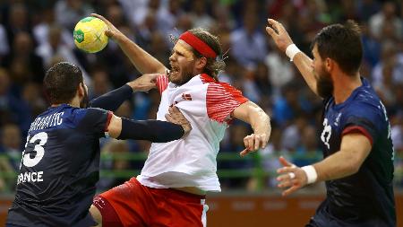 Jogador da seleção francesa de handebol é esfaqueado na noite de ano novo -  Surto Olímpico