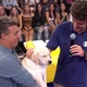 Guga ganha um labrador - Reprodução