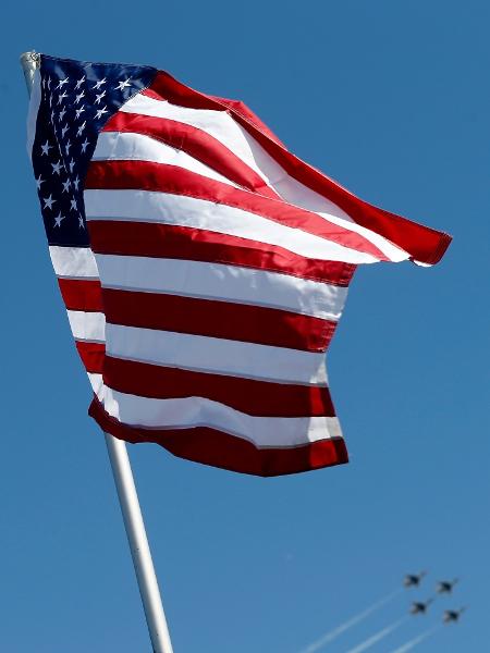 Bandeira dos Estados Unidos - Brian Lawdermilk/Getty Images