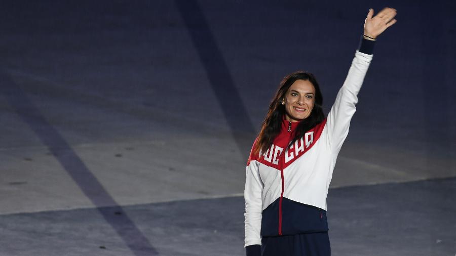 Yelena Isinbayeva não participou dos Jogos devido à suspensão imposta aos atletas russos, mas marcou presença na cerimônia de encerramento - 	LUIS ACOSTA/AFP