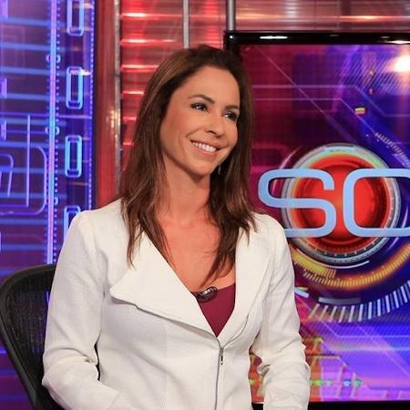 Juliana Veiga quando apresentava o SportsCenter na ESPN Brasil - Divulgação/ESPN Brasil
