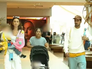 No ar em Família é Tudo, Thaila Ayala e Renato Góes passeiam com os filhos em shopping