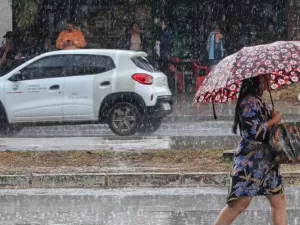 Frente fria deve trazer temporais principalmente para o Sudeste