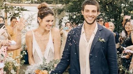 Chay Suede e Laura Neiva se casaram no último sábado (02/02) - Foto: Reprodução/ Instagram