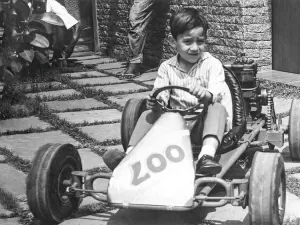 Você sabia? Ayrton Senna se divertia no volante dos carrinhos desde a infância