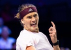 Zverev salva quatro match-points e fica a uma vitória da liderança