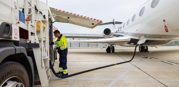 Petrobras reduz em 14,2% preço do querosene de aviação