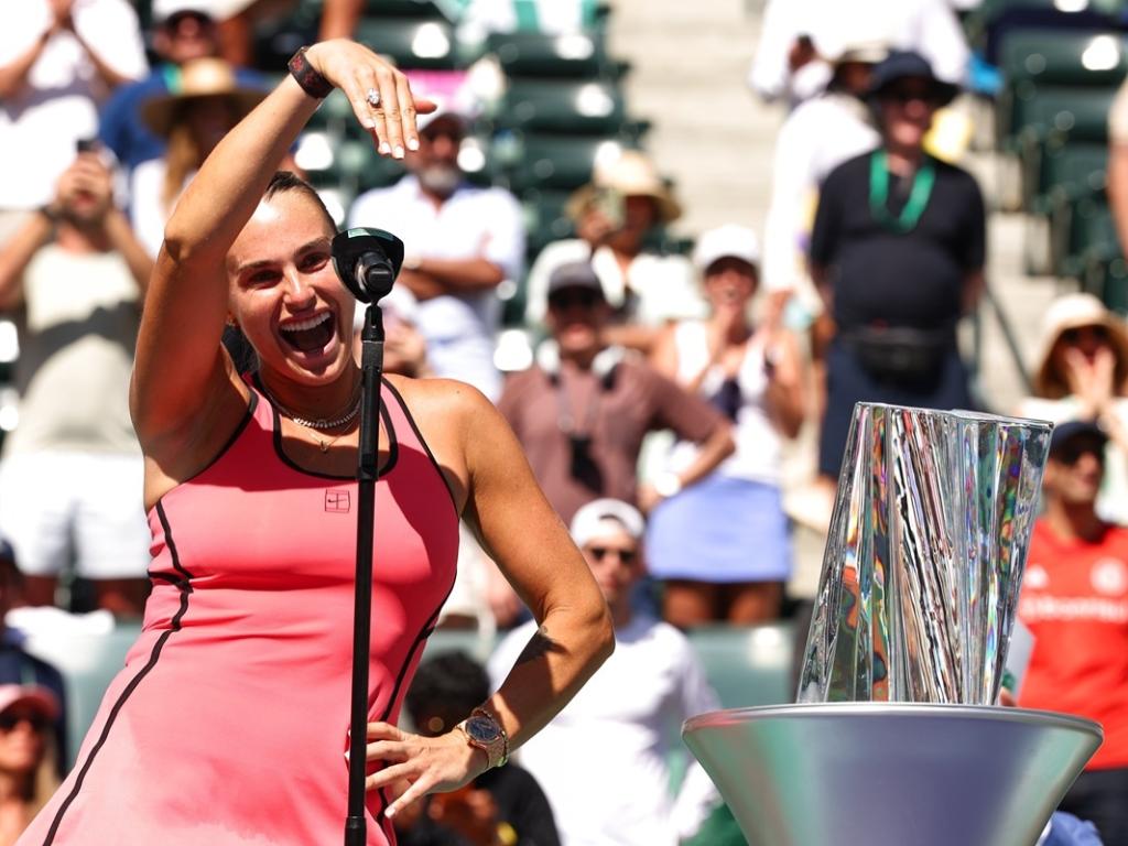 "Que semana, fiquei noiva e conquistei o título", celebra Sabalenka - undefined