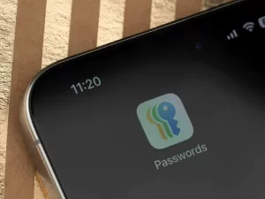 Como mudar a ordenação de itens no app Senhas [iPhone, iPad, Mac e Vision Pro]